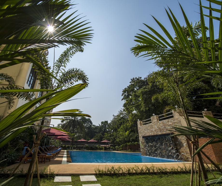 Rose Garden Hotel Yangon Exterior foto