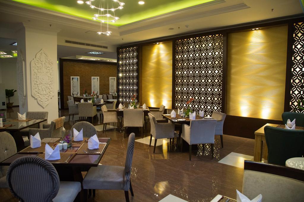 Rose Garden Hotel Yangon Exterior foto