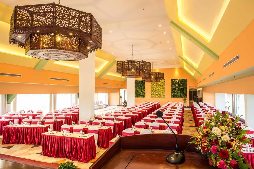 Rose Garden Hotel Yangon Exterior foto